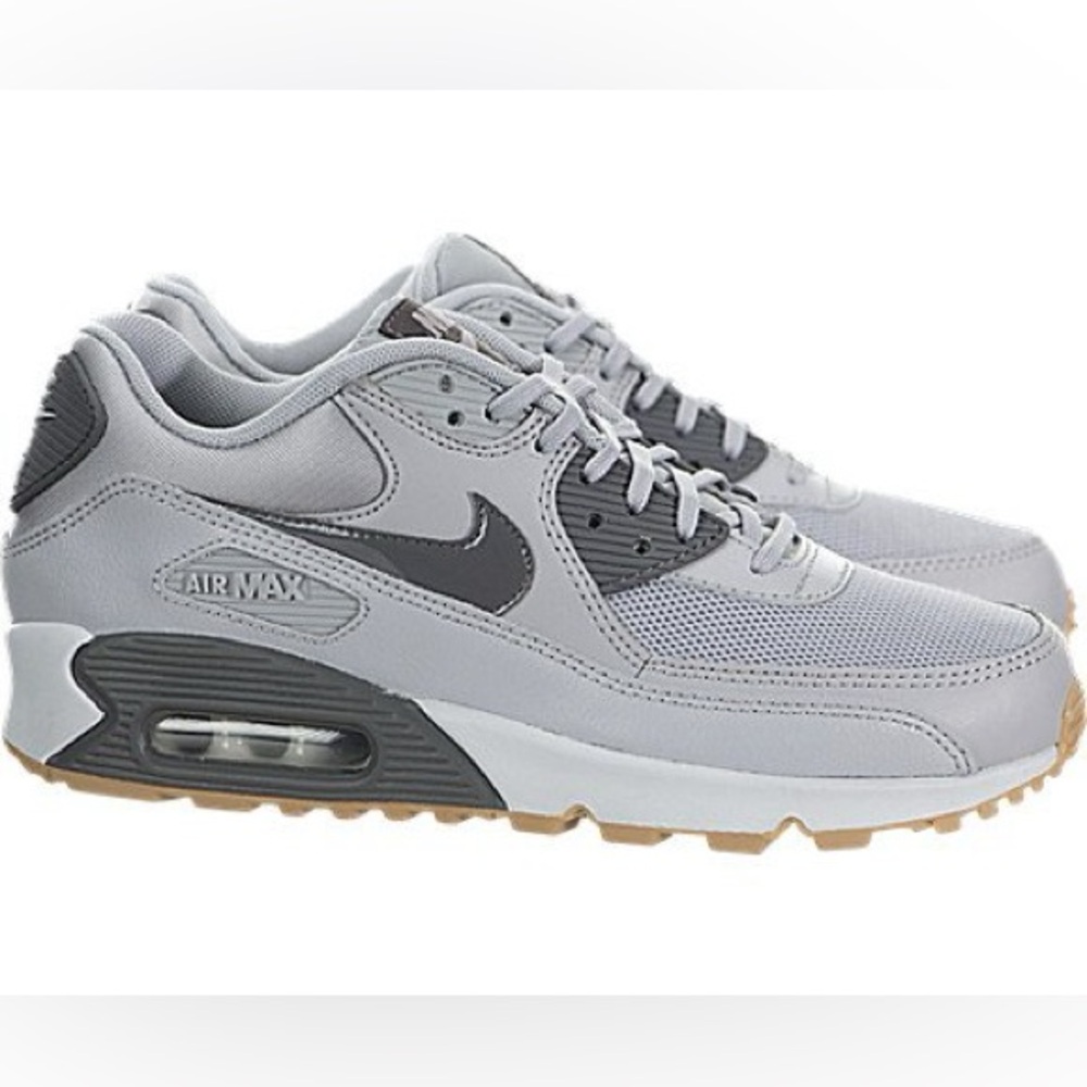 Nike Women's Air Max 90 Essential Wlf Grey/Dark Grey/Pr Pltnm/Gm Lg- 8 Women US